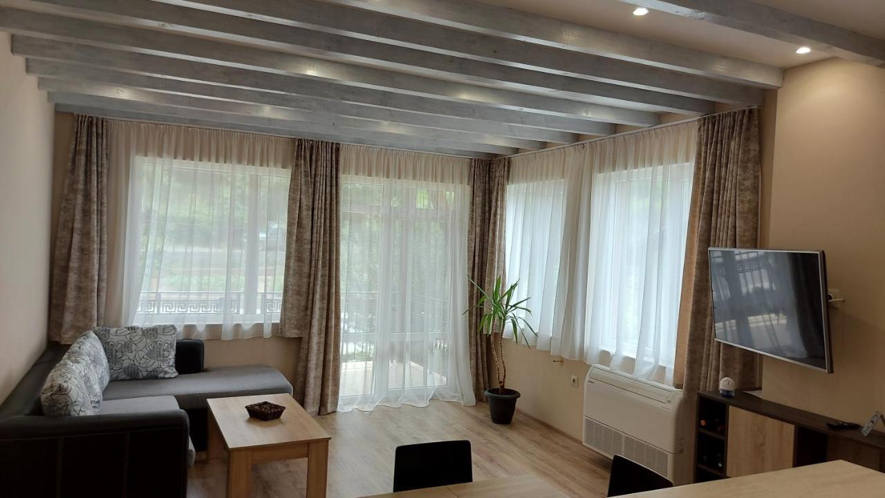 Forest Apartment Saparewa Banja Zewnętrze zdjęcie